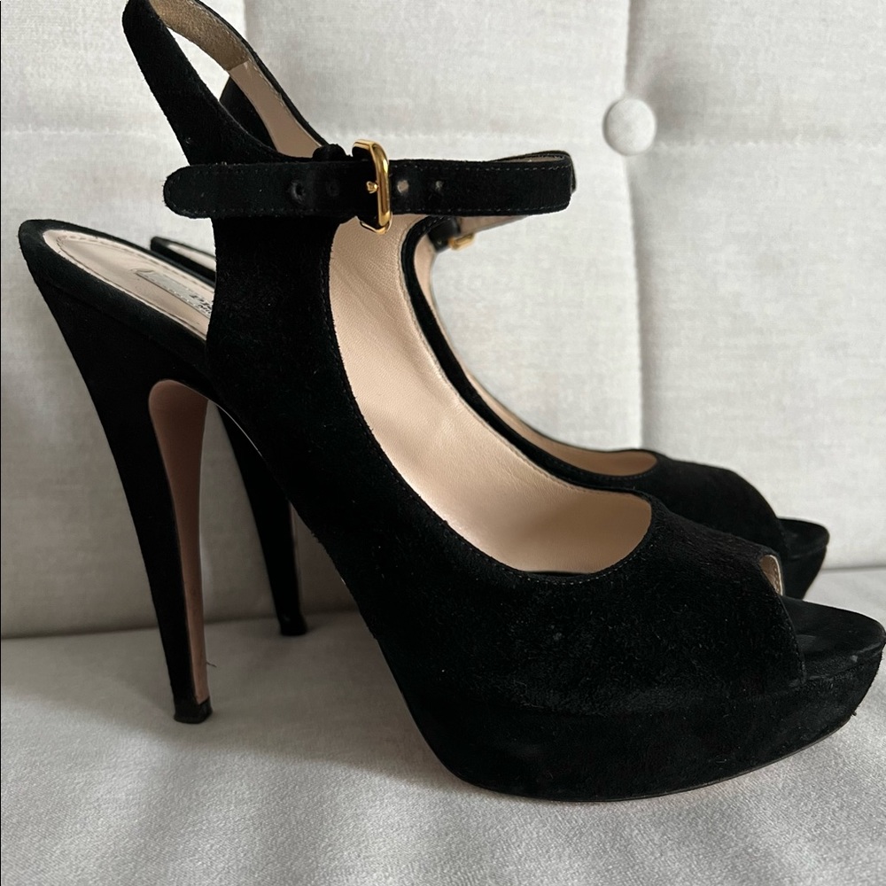 Prada Black Suede open toe Heels❤️ Very good condition … runs like a 9